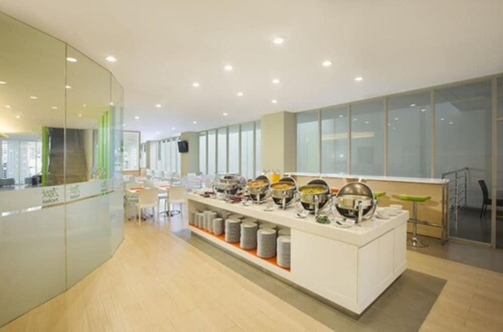 Zest Bogor By Swiss-Belhotel International Exteriör bild